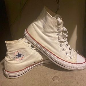 White Chuck Taylor Hightop Converse Sz:9 wmns